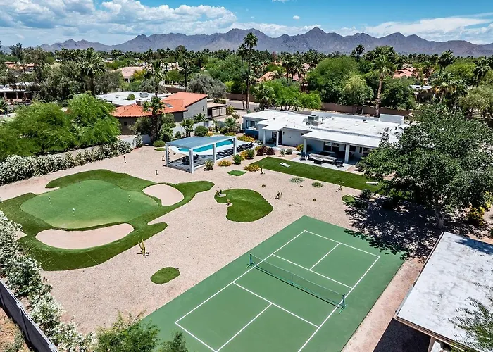 Luxury With Pool, Pickleball Court And Fireplaces In Scottsdale, Arizona Holiday home *