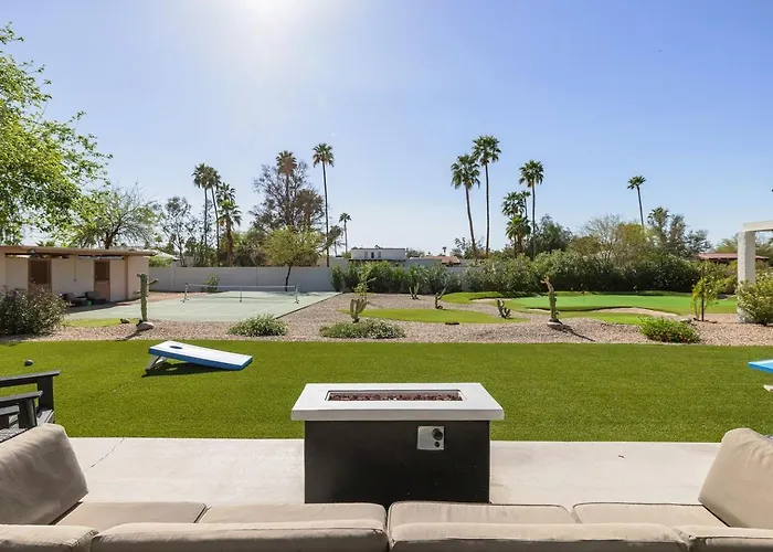 Luxury With Pool, Pickleball Court And Fireplaces In Scottsdale, Arizona *