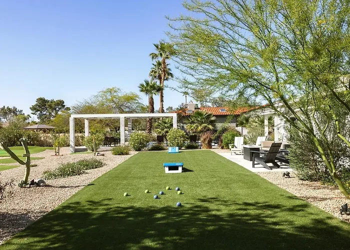 Luxury With Pool, Pickleball Court And Fireplaces In Scottsdale, Arizona Holiday home *
