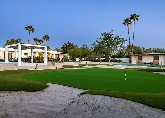 Luxury With Pool, Pickleball Court And Fireplaces In Scottsdale, Arizona Holiday home